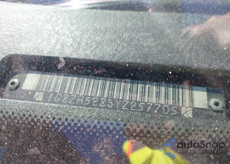 2000 Saturn Sl1 z USA, uszkodzony, nr VIN 1G8ZH5283YZ257705